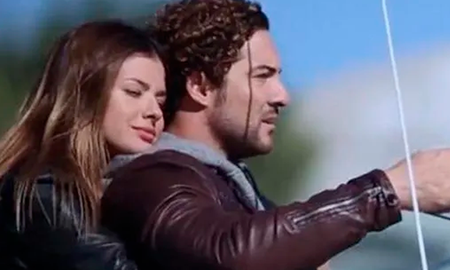 Bisbal, en entrevistas, decía: “Eugenia es una chica bella que enseguida se hace querer, todo el mundo la quiere. Tiene mucho humor y todo el tiempo está agradeciendo y eso me gusta. Tiene una personalidad muy parecida a la mía“. Bisbal, en entrevistas, decía: “Eugenia es una chica bella que enseguida se hace querer, todo el mundo la quiere. Tiene mucho humor y todo el tiempo está agradeciendo y eso me gusta. Tiene una personalidad muy parecida a la mía“.
