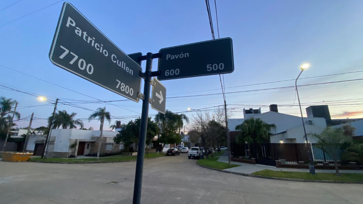 La vivienda incendiada se encuentra ubicada en inmediaciones de las calles Patricio Cullen y Pavón.