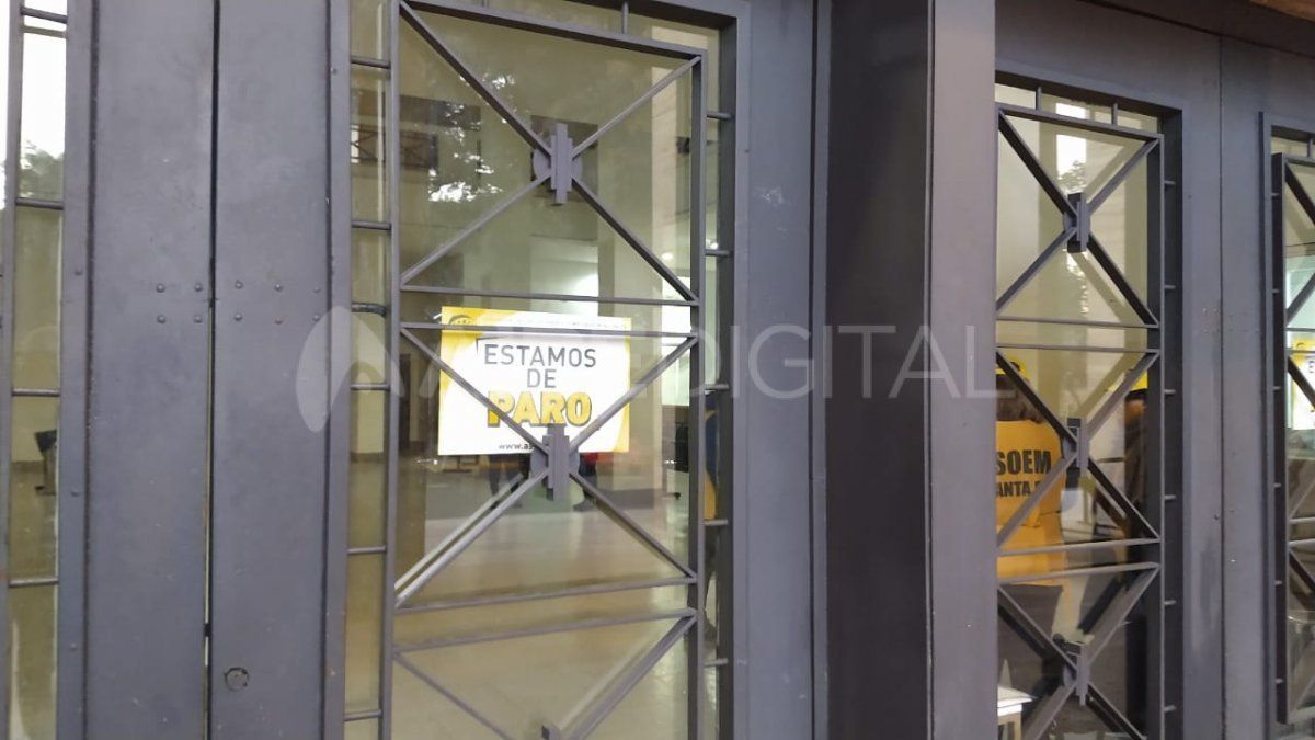 Los trabajadores de Asoem cumplen con el paro de este miércoles.