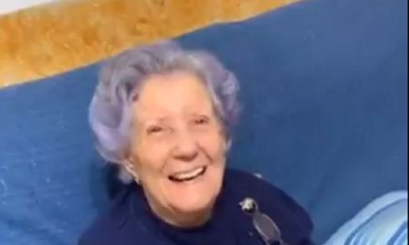 Coronavirus: en medio de la cuarentena, se disfraza para divertir a su abuela