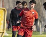 Mauro Formica tiene apendicitis, será operado este viernes y Colón lo perderá por varios partidos. Mauro Formica tiene apendicitis, será operado este viernes y Colón lo perderá por varios partidos.