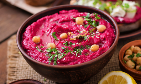 Cómo hacer hummus de remolacha en casa: la receta fácil, que nunca flla Cómo hacer hummus de remolacha en casa: la receta fácil, que nunca flla