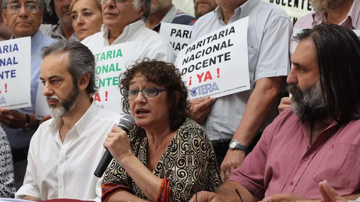 Sonia Alesso, secretaria general de CTERA habló sobre la urgencia de convocatoria a una paritaria docente. Sonia Alesso, secretaria general de CTERA habló sobre la urgencia de convocatoria a una paritaria docente.