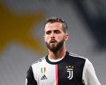 Este lunes, Barcelona hizo oficial la contratación de Miralem Pjanic a cambio del brasileño Arthur Melo. Este lunes, Barcelona hizo oficial la contratación de Miralem Pjanic a cambio del brasileño Arthur Melo.