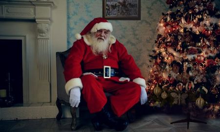 Las restricciones navideñas se mantienen vigentes en países que regulan la práctica religiosa. Las restricciones navideñas se mantienen vigentes en países que regulan la práctica religiosa.