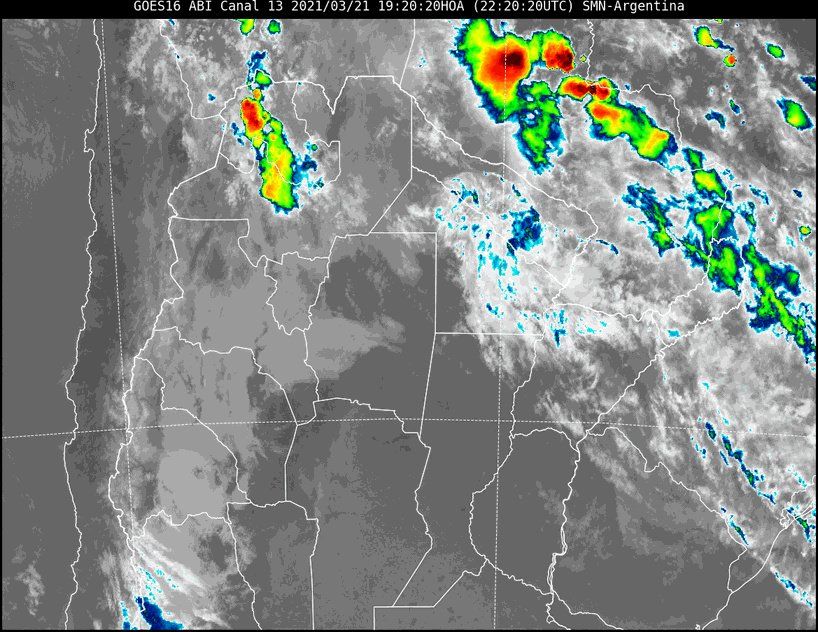 Imagen satelital del tiempo a las 19.20 horas del domingo.