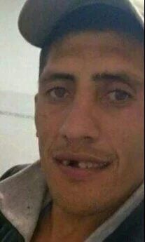 Carlos Alberto Savanz, conocido como "Poki", y tiene antecedentes por abuso sexual de una menor en el barrio Zavaleta.