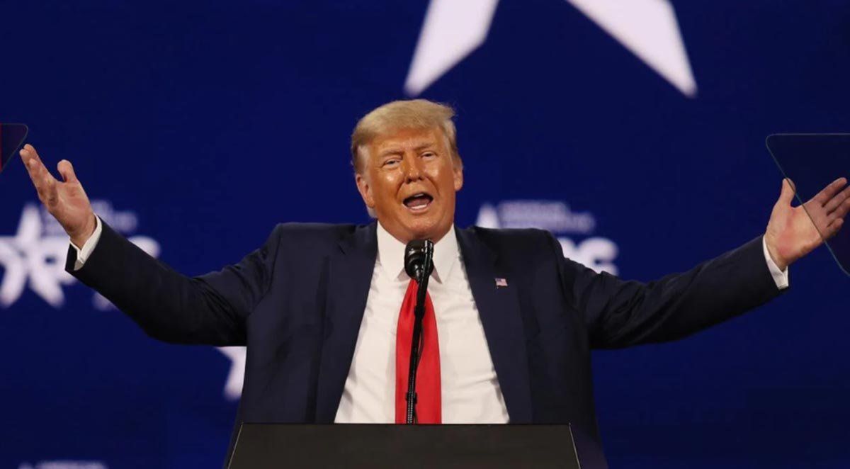 Trump discutió en privado el postularse nuevamente para presidente en 2024