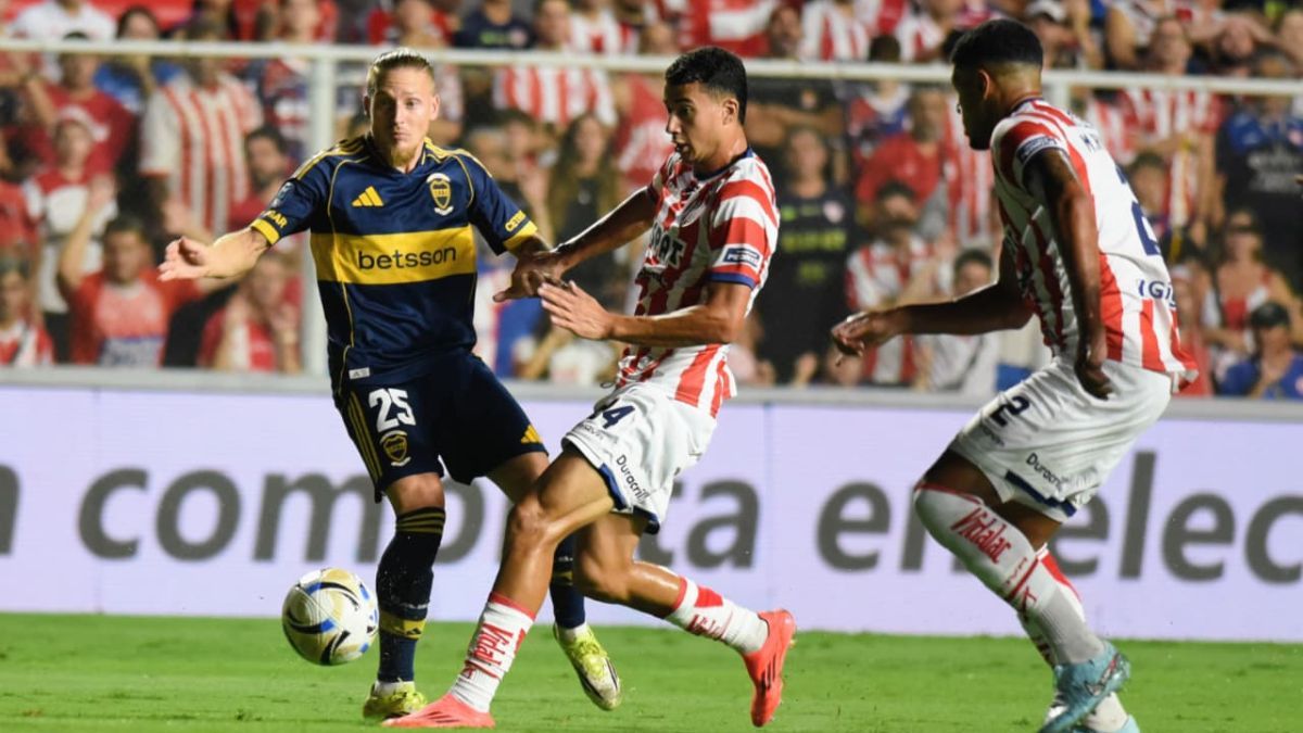 Julián Palacios puso en ventaja a Unión con un golazo.