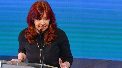 En medio de la interna Cristina Kirchner brindar un discurso en