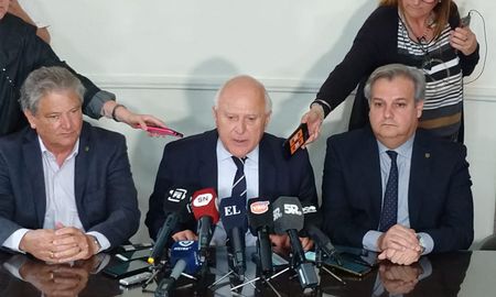 lifschitz sobre la transicion: hemos tratado de acceder a todo lo que nos pidio el gobernador electo lifschitz sobre la transicion: hemos tratado de acceder a todo lo que nos pidio el gobernador electo