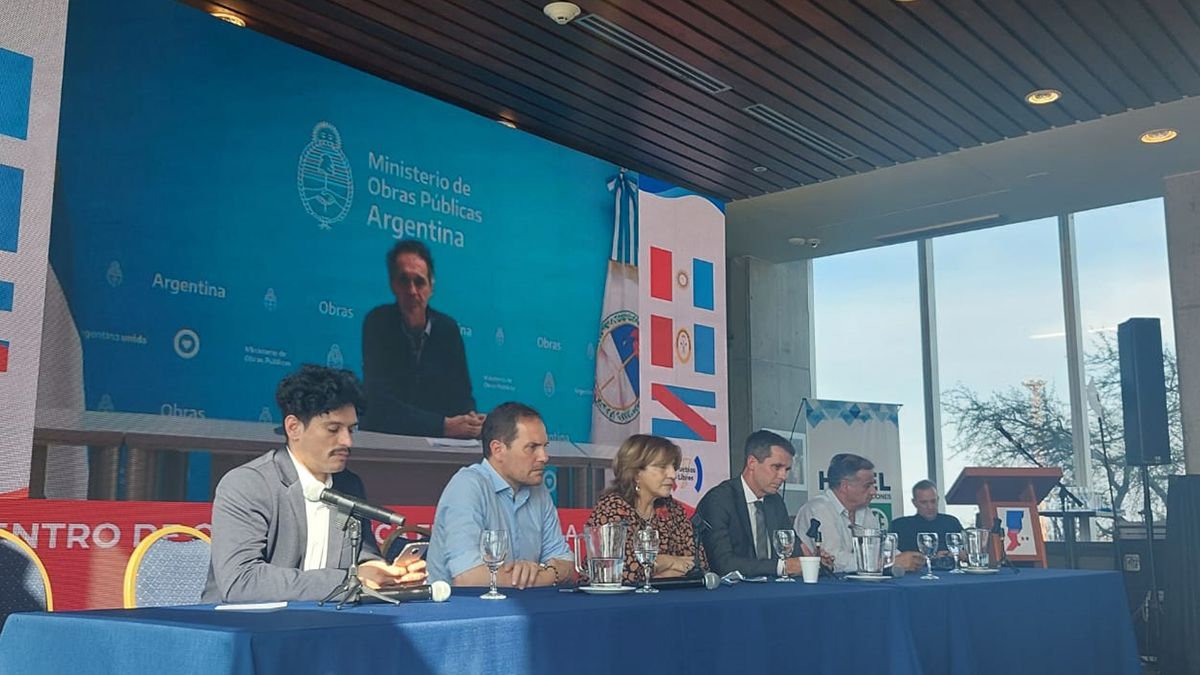 Más allá de analizar aspectos vinculados a la obra pública de gestión nacional y provincial, el objetivo del Foro de intendentes justicialistas es empezar a posicionar a figuras de cara al 2023.