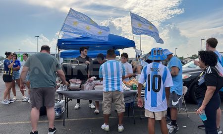 El asado no pudo faltar en la previa de Argentina ante Canadá. El asado no pudo faltar en la previa de Argentina ante Canadá.