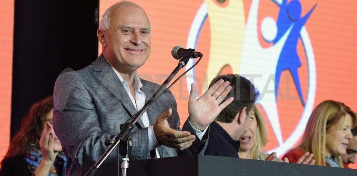 Miguel Lifschitz, cuando era gobernador, en un acto de campaña.