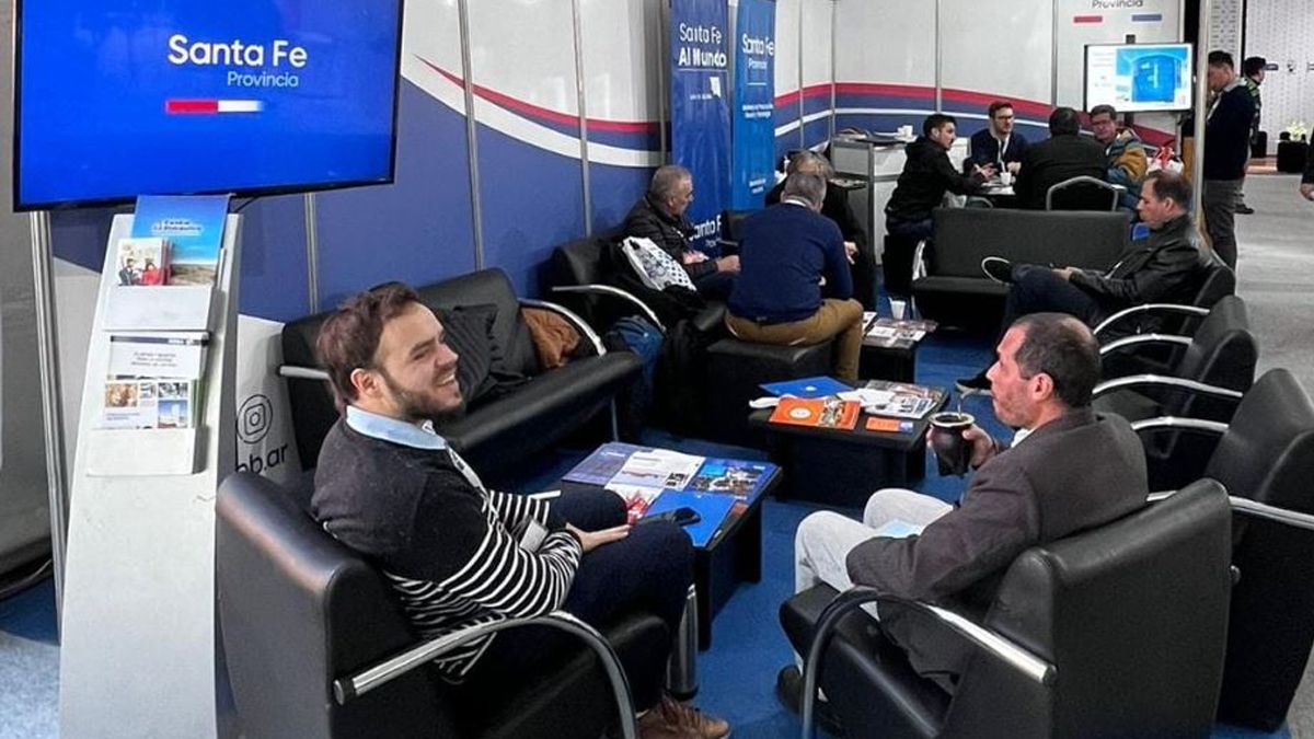 El gobierno provincial acompañó a 17 empresas santafesinas que participaron del evento Argentina Oil&Gas Patagonia, que tuvo lugar en Neuquén.