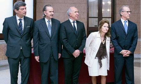 Los cinco jueces de la Corte Suprema de Justicia de Argentina deberán elegir al sucesor de Rosenkrantz. Los cinco jueces de la Corte Suprema de Justicia de Argentina deberán elegir al sucesor de Rosenkrantz.