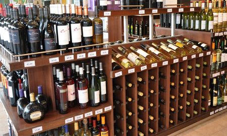vinotecas: mucho mas que un lugar en donde comprar vinos vinotecas: mucho mas que un lugar en donde comprar vinos