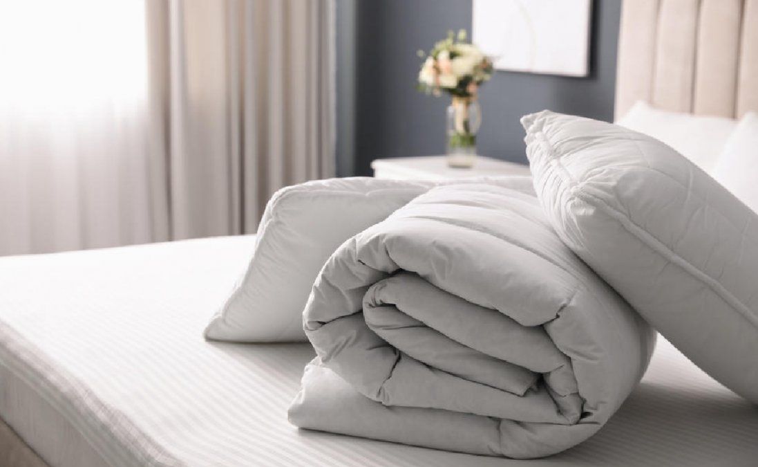 Cómo y con qué frecuencia deberías lavar tus sábanas, según los expertos