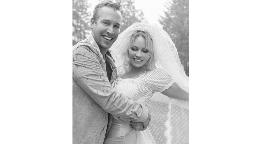 Pamela Anderson se casó con su guardaespaldas