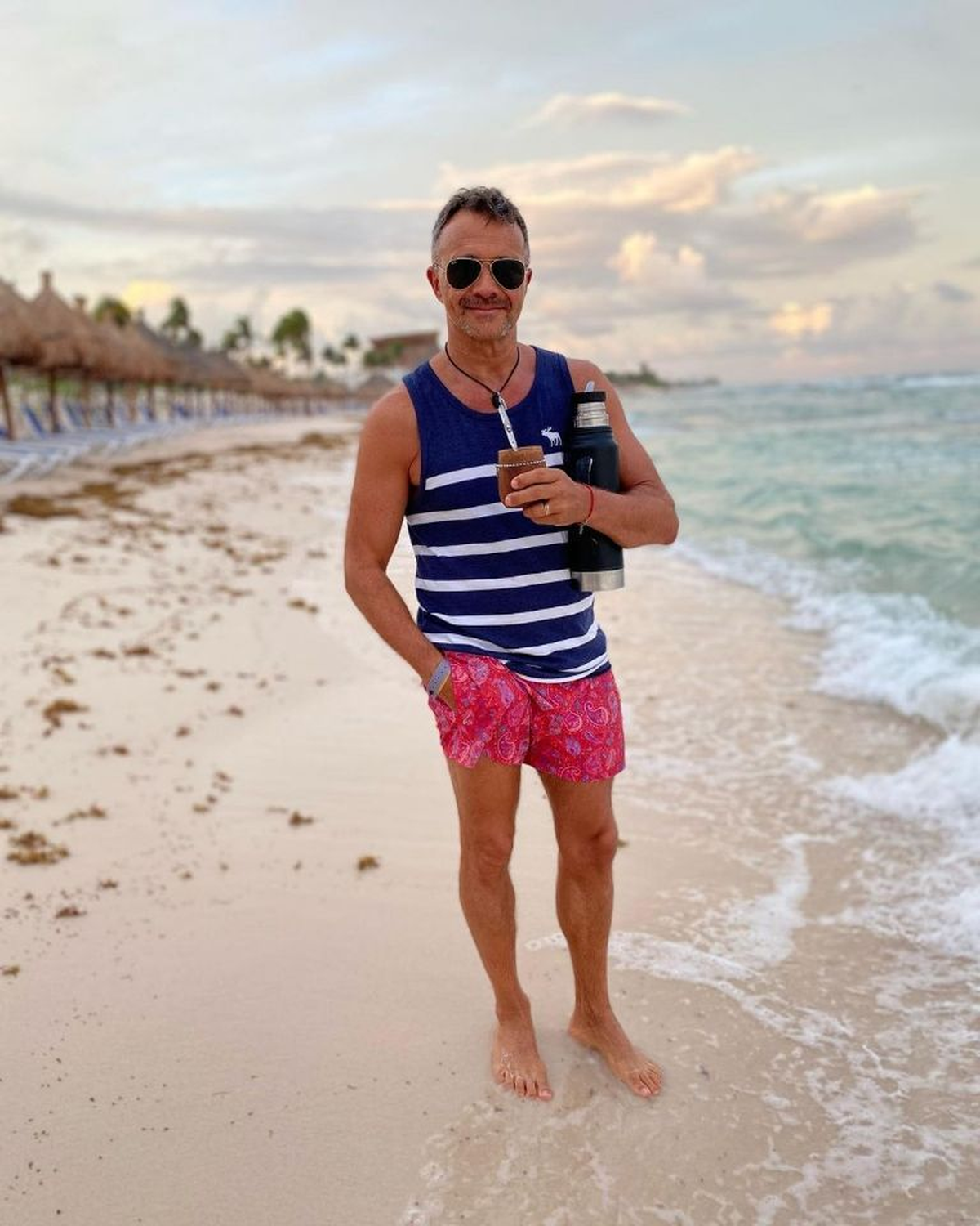 Sergio Lapeg&uuml;e en las playas de M&eacute;xico.