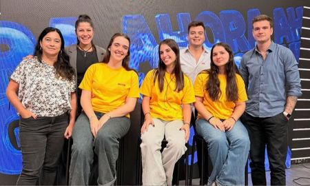 Tres jóvenes de Unirse pasaron por el programa de AIRE Ahora Vengo Sábados. Tres jóvenes de Unirse pasaron por el programa de AIRE Ahora Vengo Sábados.