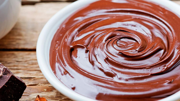 Crema pastelera de chocolate con cacao: la receta simple para usar en tus postres