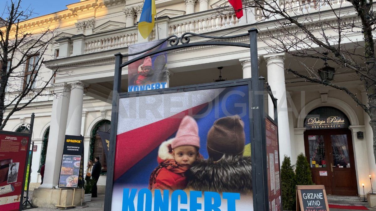 Las calles de Varsovia, que sufrieron el horror de la Alemania nazi, ahora están atravesadas por la guerra entre Rusia y Ucrania.