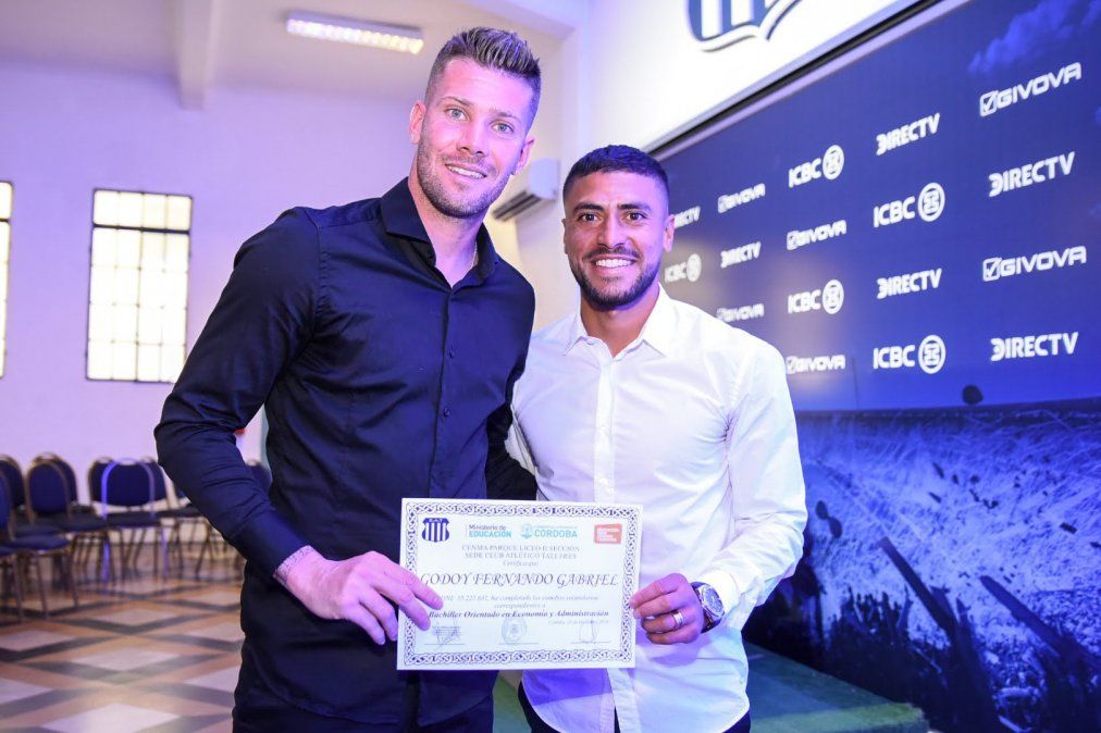 Herrera y Godoy terminaron sus estudios secundarios