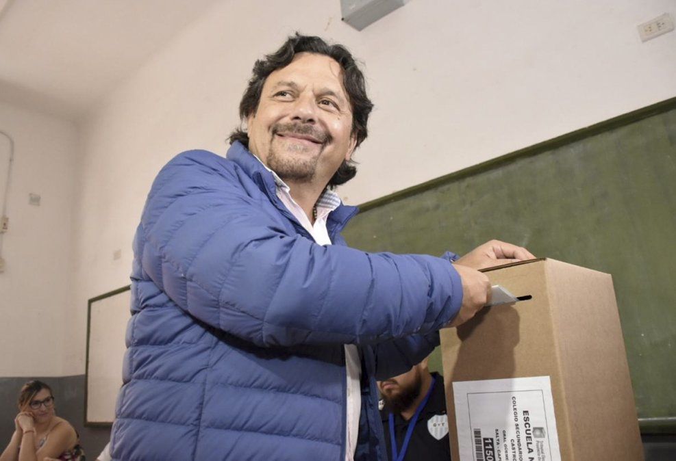 Con el 42% de las mesas escrutadas, Sáenz encabeza el conteo para gobernador en Salta