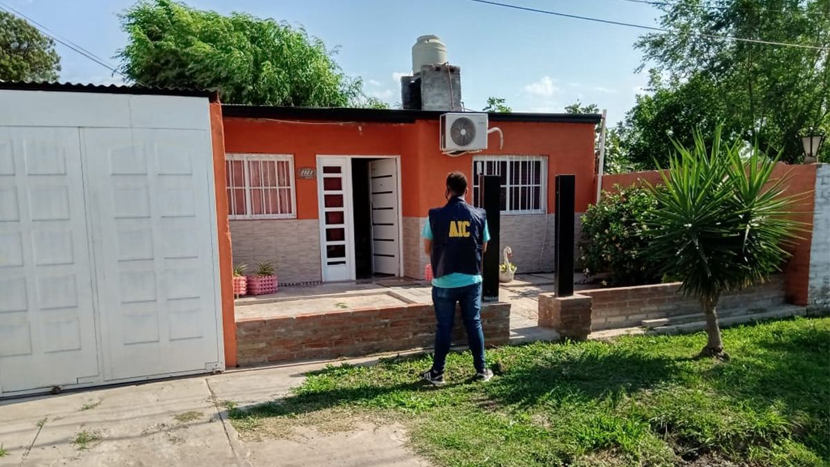 Uno de los domicilios allanados por la Agencia de Investigación Criminal