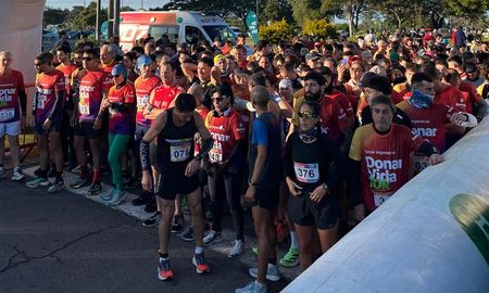 Los corredores listos para largar en la maratón de Cudaio, una jornada marcada por la conciencia solidaria y el deporte. Los corredores listos para largar en la maratón de Cudaio, una jornada marcada por la conciencia solidaria y el deporte.