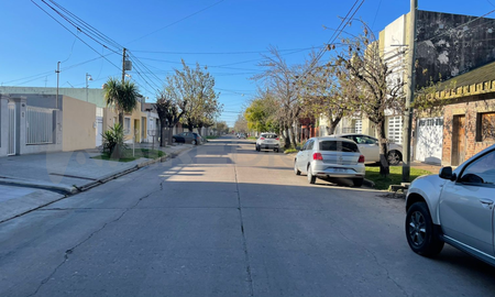 La violenta entradera en barrio Ciudadela de la ciudad de Santa Fe ocurrió el jueves por la tarde. La violenta entradera en barrio Ciudadela de la ciudad de Santa Fe ocurrió el jueves por la tarde.