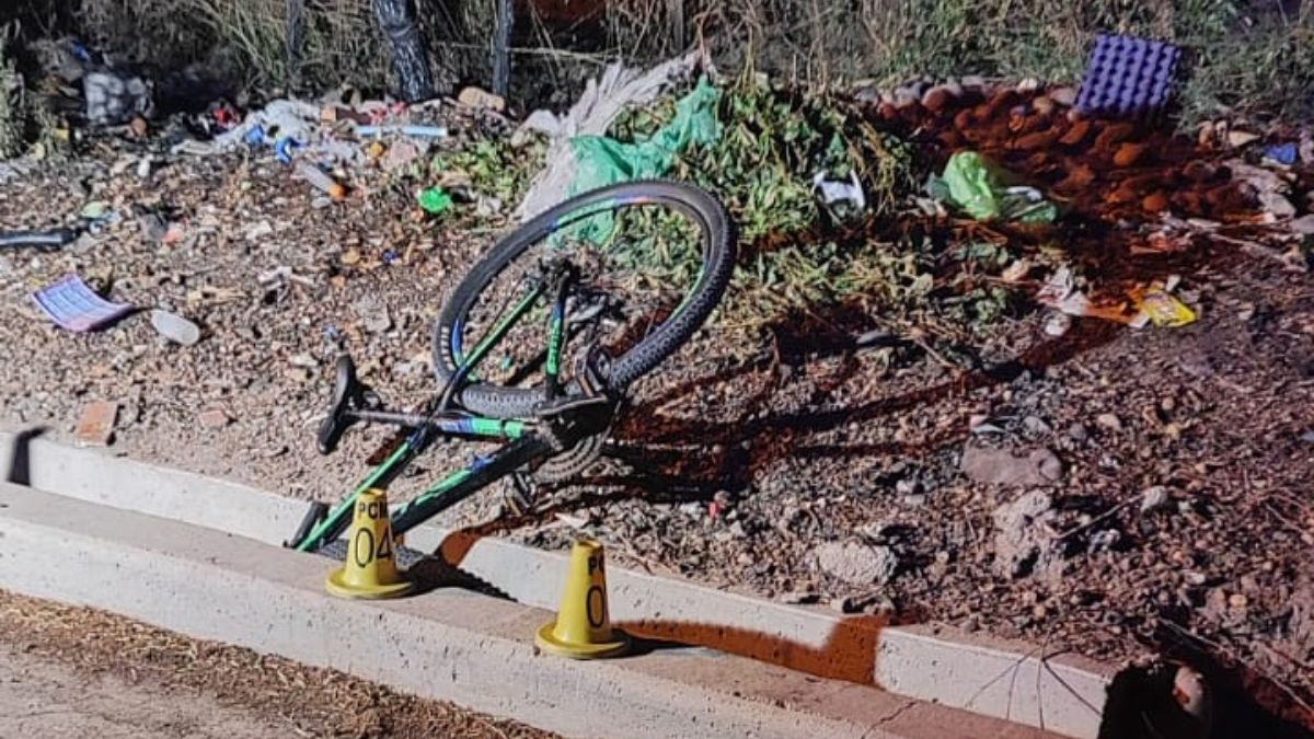 Un hombre murió en horas de la madrugada tras caer en su bicicleta en una acequia. 