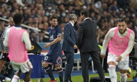 Los gestos de Lionel Messi a Mauricio Pochettino luego de ser sustituido en el PSG-Lyon recorrieron el mundo. Los gestos de Lionel Messi a Mauricio Pochettino luego de ser sustituido en el PSG-Lyon recorrieron el mundo.