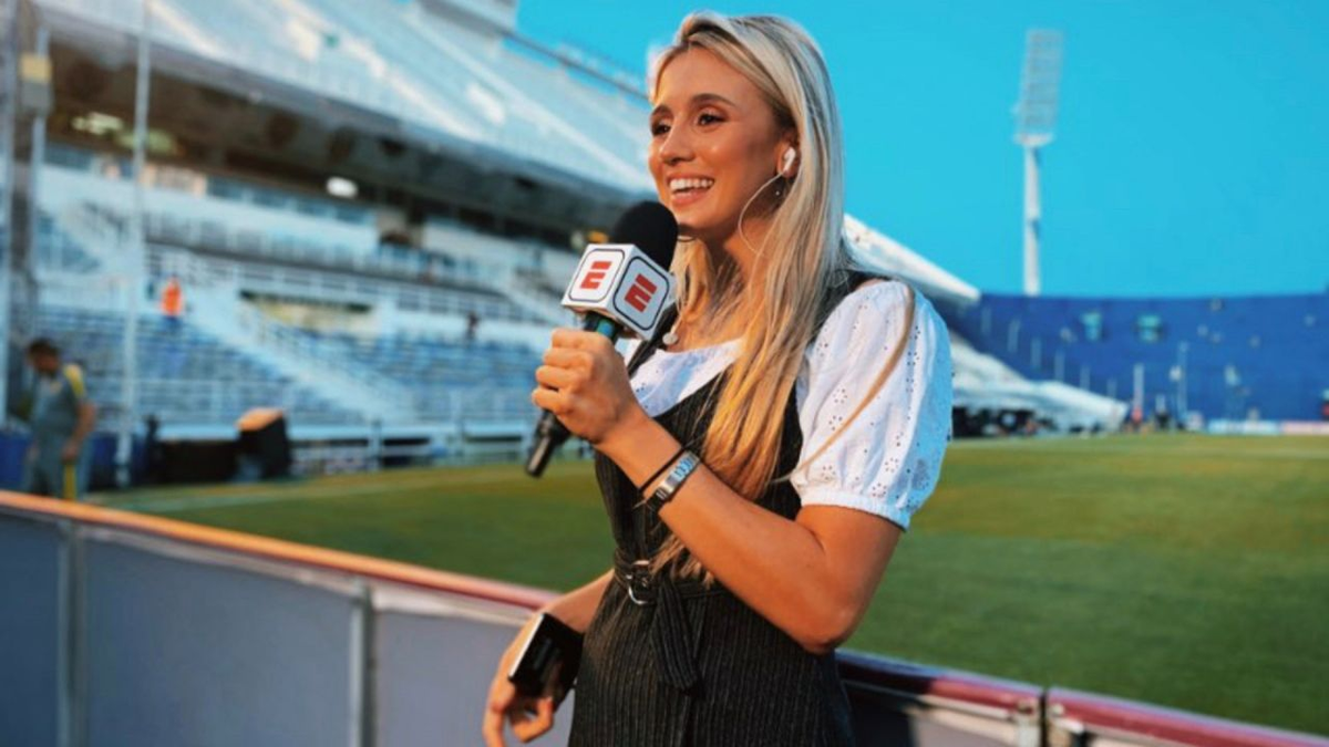 Dos características de los últimos años es la profesionalización del periodismo deportivo y la incorporación cada vez más destacada de las mujeres en un ámbito que, durante décadas, fue dominio de los hombres.