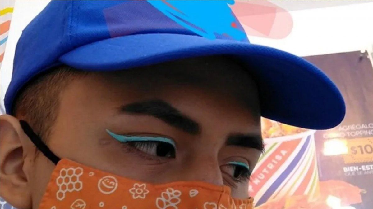 Denunció a sus empleadores por no permitirle usar maquillaje en el trabajo y su reclamo se hizo viral