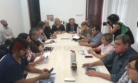 panorama favorable tras la reunion entre el gobierno y los docentes panorama favorable tras la reunion entre el gobierno y los docentes