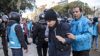 Siete personas fueron detenidas tras incidentes en la marcha de jubilados