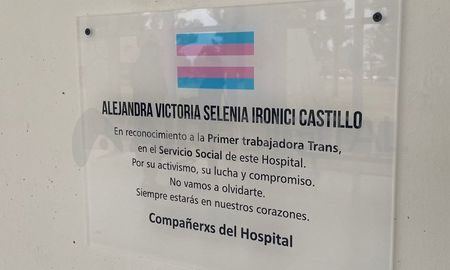 El Nuevo Hospital Iturraspe cumplió tres años y descubrió una placa en homenaje a Alejandra Ironici. El Nuevo Hospital Iturraspe cumplió tres años y descubrió una placa en homenaje a Alejandra Ironici.