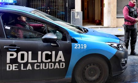 La Policía de la Ciudad intensifica la búsqueda del agresor prófugo. La Policía de la Ciudad intensifica la búsqueda del agresor prófugo.