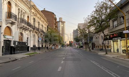 La ciudad de Santa Fe luce desierta en la primera jornada de paro de transporte público. La ciudad de Santa Fe luce desierta en la primera jornada de paro de transporte público.