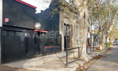 El encuentro tuvo lugar en un local gastronómico y dentro del mismo había cerca de 20 personas. El encuentro tuvo lugar en un local gastronómico y dentro del mismo había cerca de 20 personas.