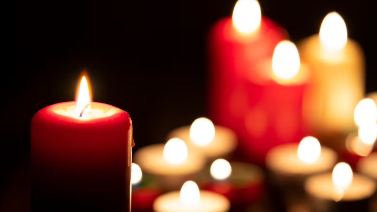 Encender una vela roja y visualizar el amor deseado es un ritual que ayuda a manifestar una relación ideal en 2025. Encender una vela roja y visualizar el amor deseado es un ritual que ayuda a manifestar una relación ideal en 2025.