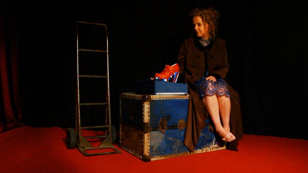  "La Rota Madre Que Nos Parió" de Gustavo Hirado, director de Rosario. "La Rota Madre Que Nos Parió" de Gustavo Hirado, director de Rosario.