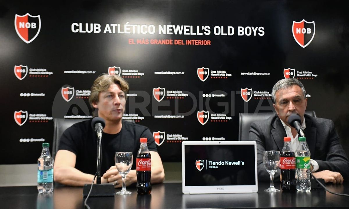 Gabriel Heinze fue presentado este mediodía oficialmente como el nuevo director técnico de Newells Old Boys de Rosario.