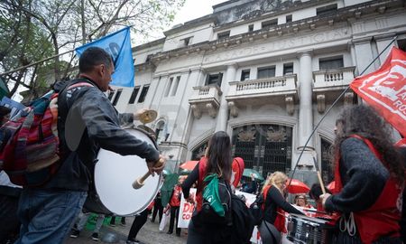 disturbios en la legislatura: imputaron y liberaron a los cinco gremialistas detenidos disturbios en la legislatura: imputaron y liberaron a los cinco gremialistas detenidos