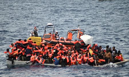 A bordo del barco había 99 sobrevivientes y 10 inmigrantes fallecidos. A bordo del barco había 99 sobrevivientes y 10 inmigrantes fallecidos.