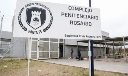 rosario: una protesta en la carcel de mujeres termino con dos presas en grave estado por quemaduras rosario: una protesta en la carcel de mujeres termino con dos presas en grave estado por quemaduras