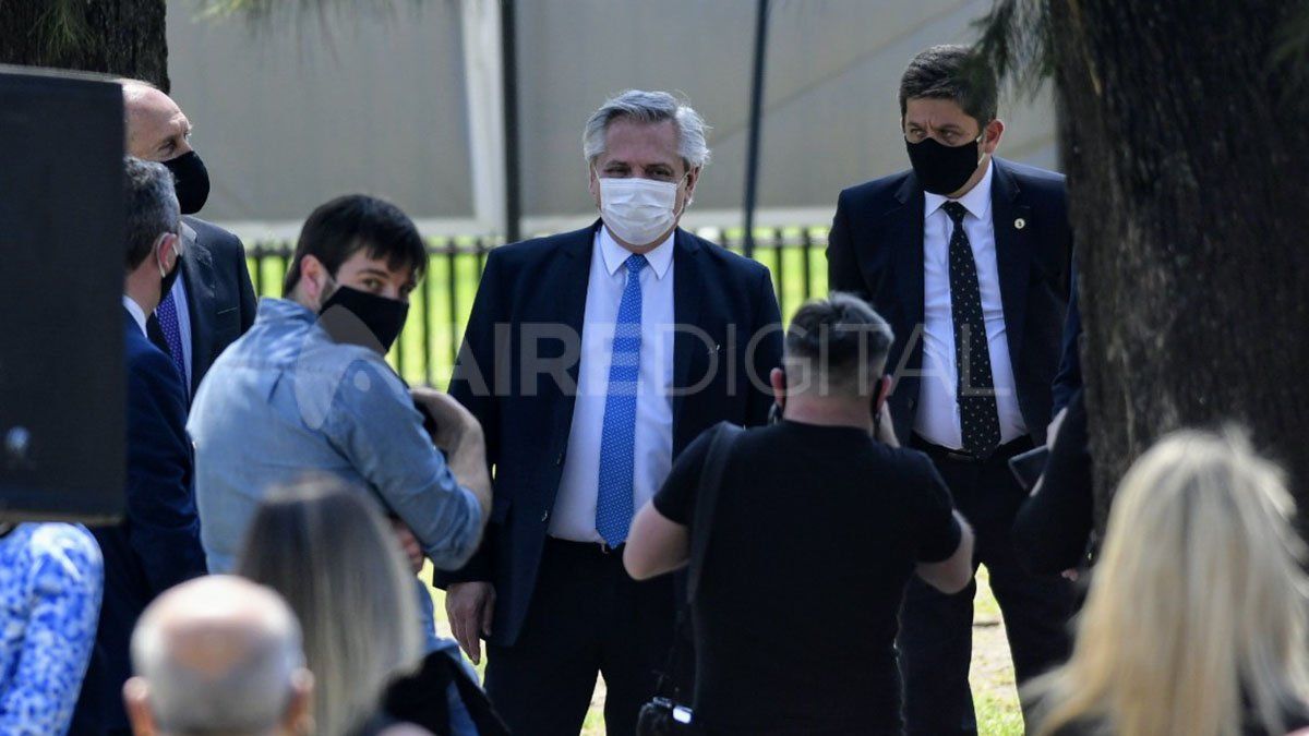 El presidente llegó a la ciudad de Rosario pasadas las 12:30 de este martes. Mantendrá una agenda vinculada al coronavirus junto al gobernador Omar Perotti.