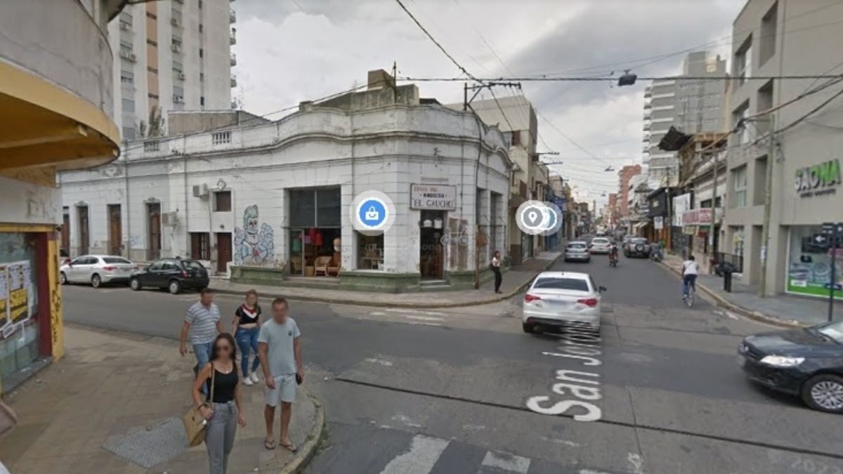 Por el robo de un celular detuvieron a un hombre en pleno centro de Santa Fe. La expareja le denunció además por abuso de menores.